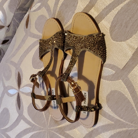 Steve Madden Camo print Sandals - Picture 2 of 6